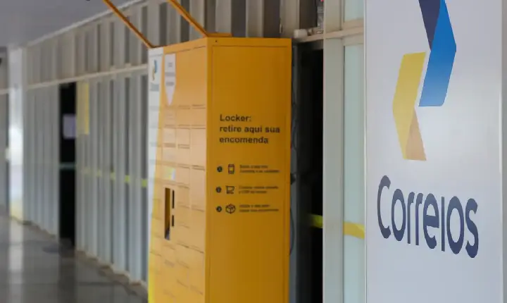 Após semana em greve, empregados dos Correios têm dissídio na segunda