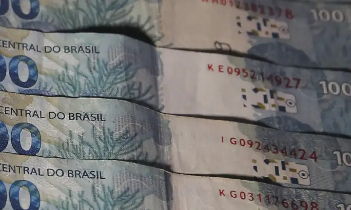 Contas públicas têm déficit de R$ 10 bilhões em agosto