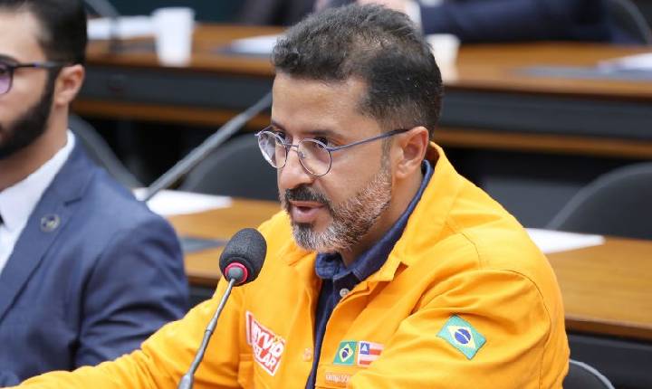 Debatedores divergem sobre medidas do governo para conter preços dos combustíveis