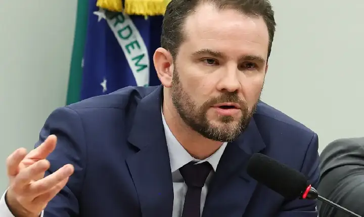Durigan diz que União negocia avalizar empréstimo para salvar BRB