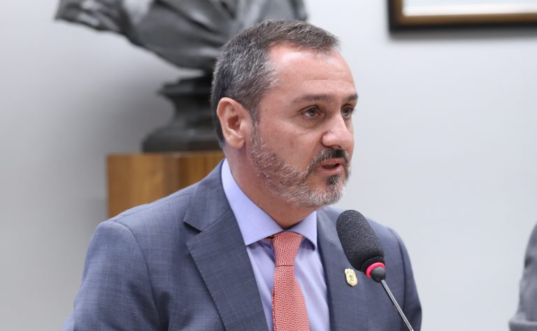 Comissão ouve diretor da Polícia Federal sobre cooperação internacional e caso Ramagem