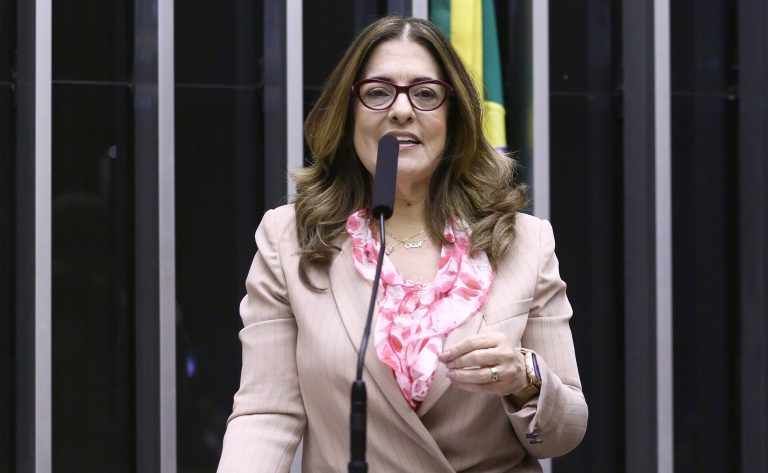 Comissão aprova acesso a direitos sociais e previdenciários a mulheres da pesca artesanal